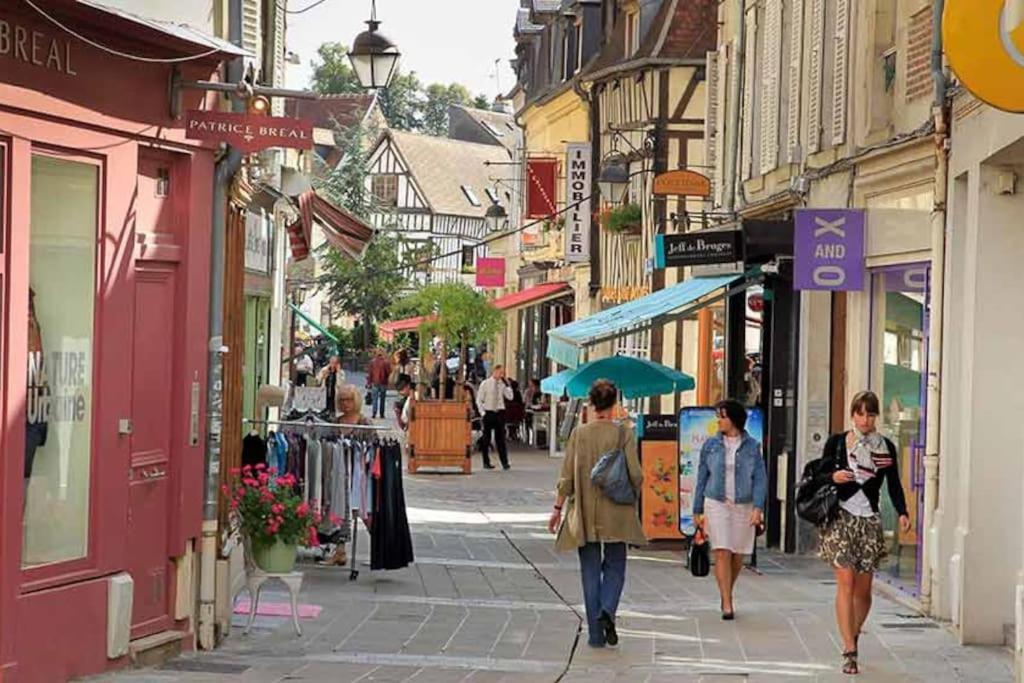Апартаменты Le Petit Paris Компьень Экстерьер фото